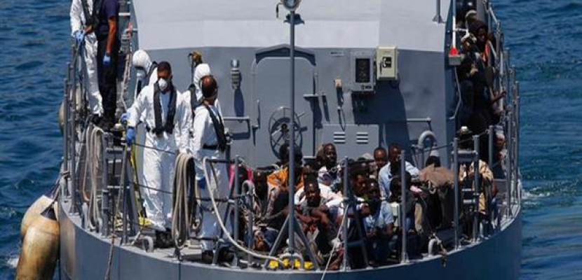 البحرية الإيطالية تعثر على حطام سفينة المهاجرين غير الشرعيين بالمتوسط