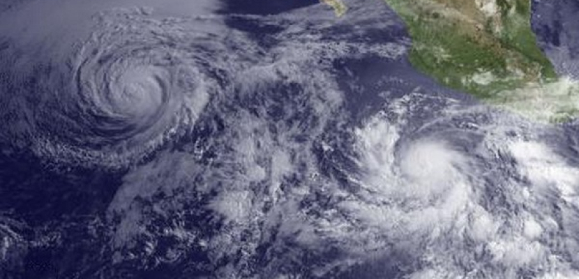 زيادة شدة الاعصار بلانكا قبالة ساحل المكسيك على المحيط الهادي