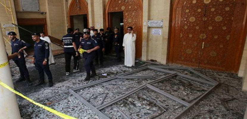 الكويت تعلن أن من نفذ الهجوم على مسجد الشيعة شاب سعودي وتعتقل شخصا