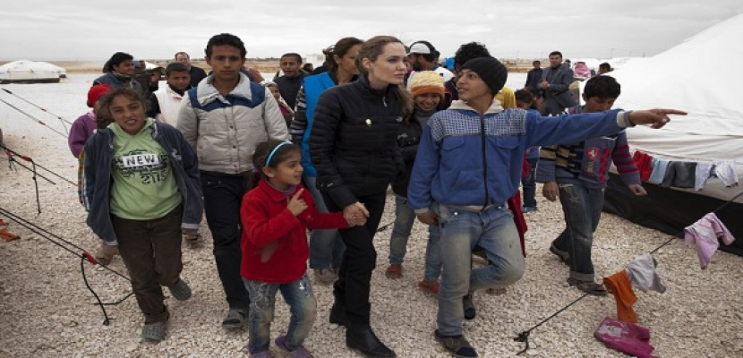 أنجيلينا جولي تصل إلى ماردين التركية لزيارة مخيمات اللاجئين