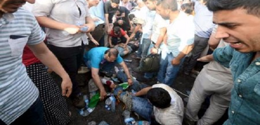 مصرع أربعة وإصابة 184 في انفجار استهدف تجمع انتخابي كردي في تركيا