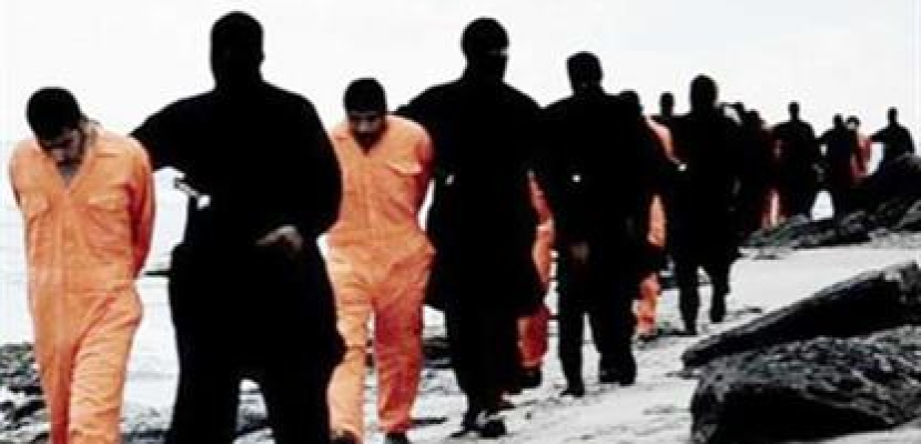 داعش ينشر شريطا مصورا يعدم فيه 12 أسيرا من فصائل المعارضة السورية