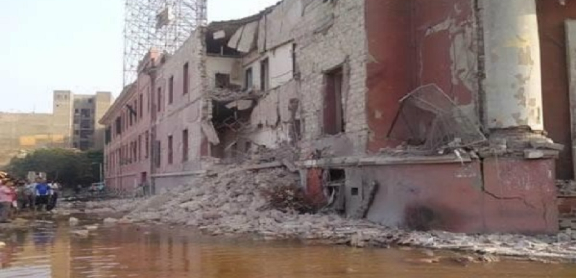 رفع آثار انفجار محيط القنصلية الإيطالية وتهشم نافذات 9 عقارات بشارع رمسيس