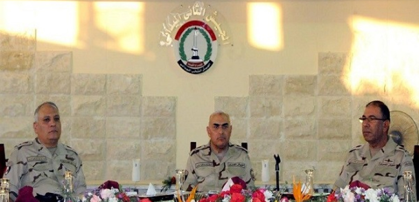 وزير الدفاع يلتقى عناصر الجيش الثانى الميدانى