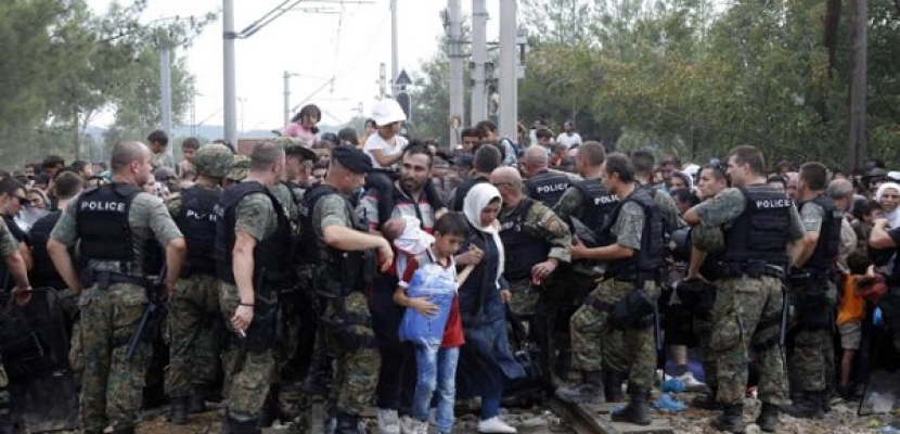 كرواتيا تعتزم إغلاق الحدود مع صربيا اذا استمر تدفق المهاجرين