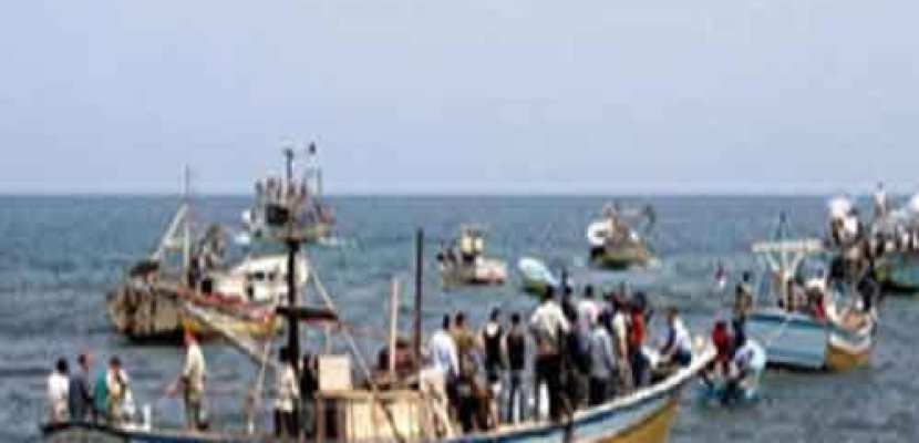 الخارجية: غرق 3 صيادين مصريين في المياه الليبية والبحث عن مصير المفقودين