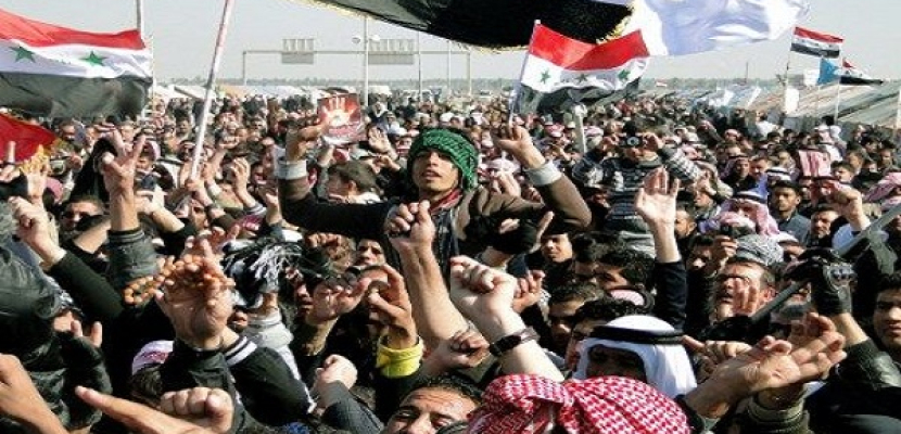 آلاف العراقيين يتظاهرون ضد الفساد ونقص الخدمات وسط بغداد
