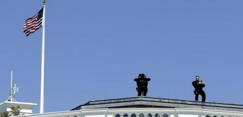 إنهاء إغلاق البيت الأبيض بعد قفز إمرأة فوق سياج قصر الرئاسة