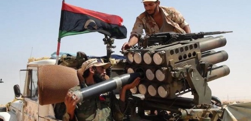 الجيش الليبي يتصدى لهجوم متشددين على حقل نفطي