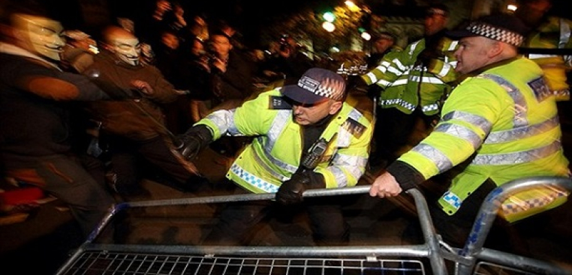 اشتباكات بين قوات الشرطة البريطانية ومتظاهرين معارضين لزيارة نتنياهو للندن