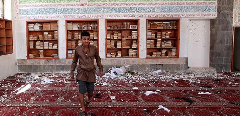 مقتل وإصابة أكثر من 70 شخصًا بتفجير انتحاري في مسجد بصنعاء