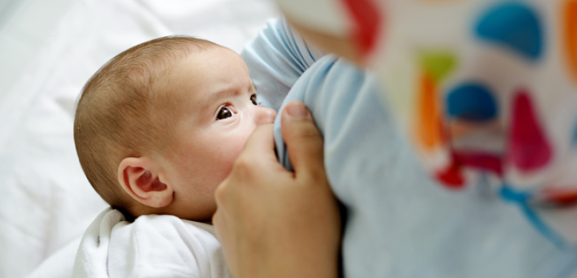 أهم فوائد الرضاعة الطبيعية للأم