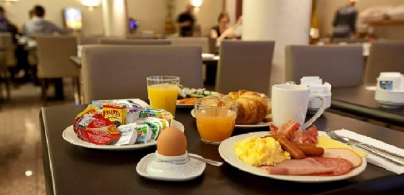 دراسة : تناول “وجبتي إفطار” صباحا يساعد على فقدان الوزن