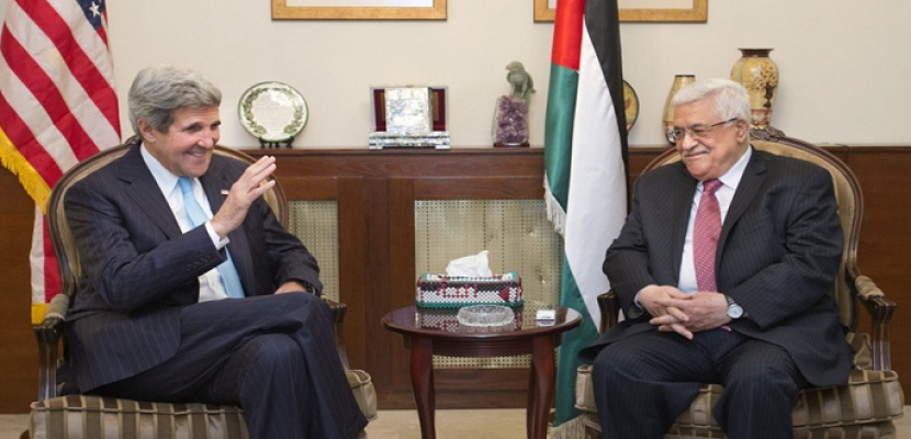 كيري يلتقي مع الرئيس الفلسطيني السبت في باريس