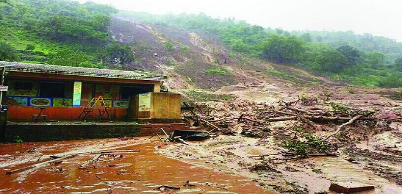 ارتفاع حصيلة قتلى الانهيارات الأرضية والفيضانات في فيتنام إلى 68