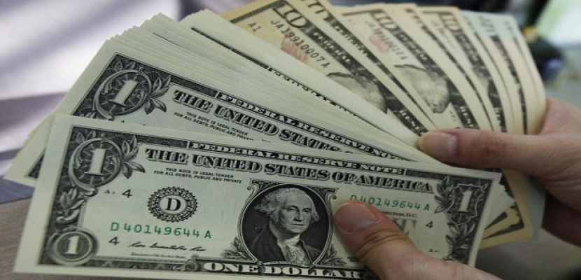 الدولار ينخفض بوتيرة أقل ويسجل 15.78 جنيه في بنكي الأهلي ومصر