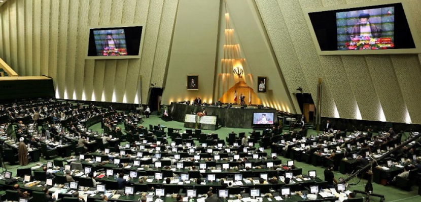 مجلس الشوري الإيراني يصوّت على تعزيز القدرات الصاروخية لإيران