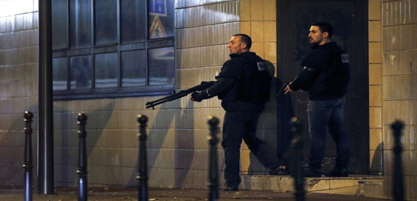 الحرب في باريس .. عنوان الصحف الفرنسية عقب الاعتداءات