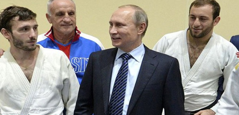 بوتين يأمر بفتح تحقيق في اتهامات الرياضيين الروس بتعاطي المنشطات