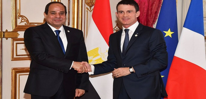 السيسي يؤكد تضامن مصر مع فرنسا في مواجهة الإرهاب