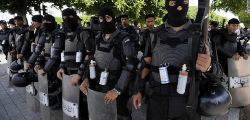 الشرطة التونسية تقتل أربعة مسلحين في اشتباكات