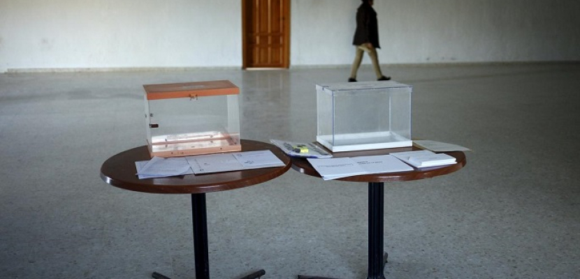 مراكز الاقتراع تفتح أبوابها في الانتخابات التشريعية في اسبانيا