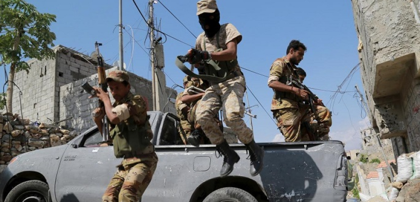 عكاظ: قيادي عسكري ينشق عن الحوثي ويكشف أسرارا خطيرة