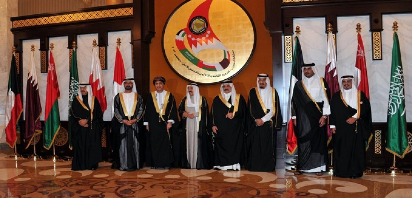 ملفات سياسية واقتصادية على طاولة القمة الخليجية