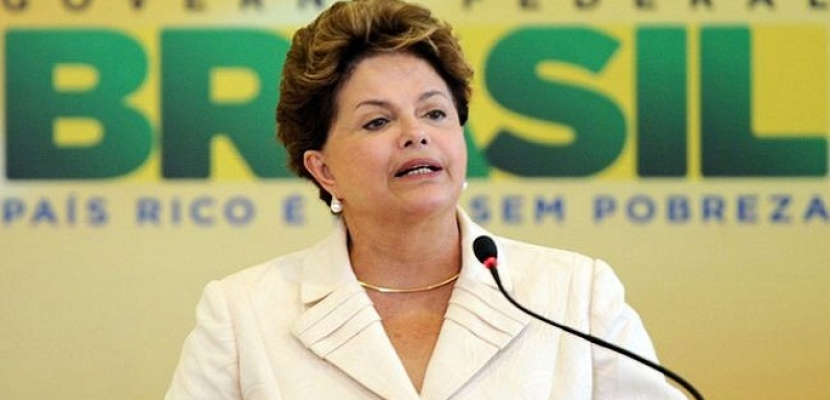 روسيف تتهم خصومها بالتآمر لتخفيف قوانين العمل البرازيلية