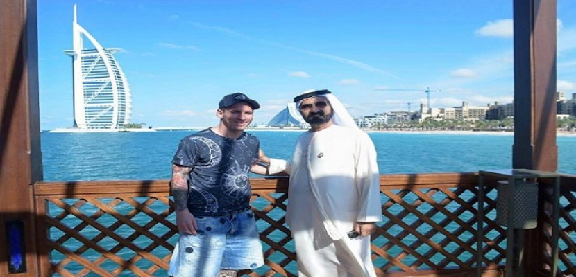 ميسي ينشر صورته مع حاكم دبي أمام “برج العرب”