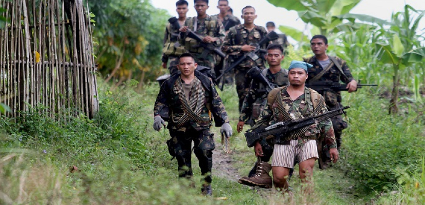 مقتل 19 شرطيا في اشتباكات اندلعت مع متمردين شمال الفلبين