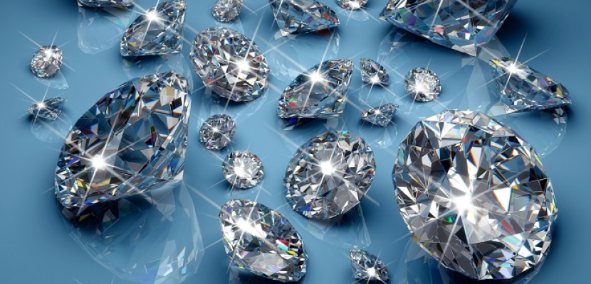 العلماء يصنعون مادة يشع بريقها أكثر من الماس
