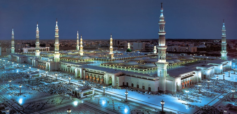 السعودية تفتح أبواب المسجد النبوي أمام المصلين بعد إغلاق دام 74 يوما