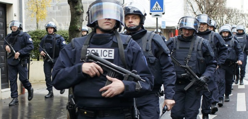 اعتقال 3 أشخاص في فرنسا للاشتباه في محاولتهم السفر لسوريا أو شن هجوم إرهابي