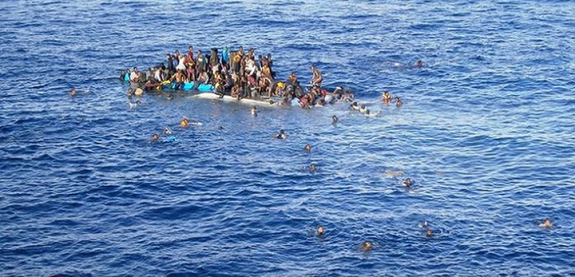 وفاة فتاتين في غرق مركب يقل مهاجرين في المتوسط