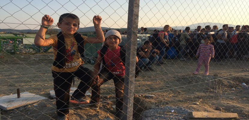 “العمال” يدعو كاميرون لاستقبال الأطفال اللاجئين غير المصحوبين بذويهم في أوروبا