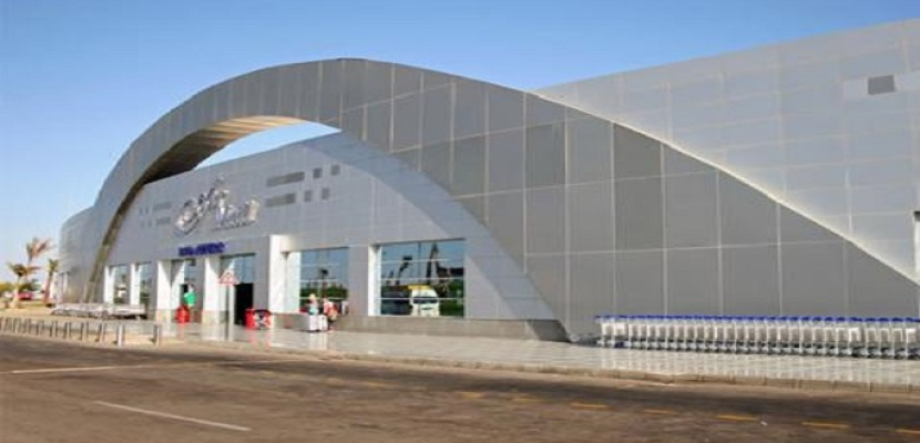 مطار شرم الشيخ يستقبل 2585 سائحا على متن 28 رحلة دولية