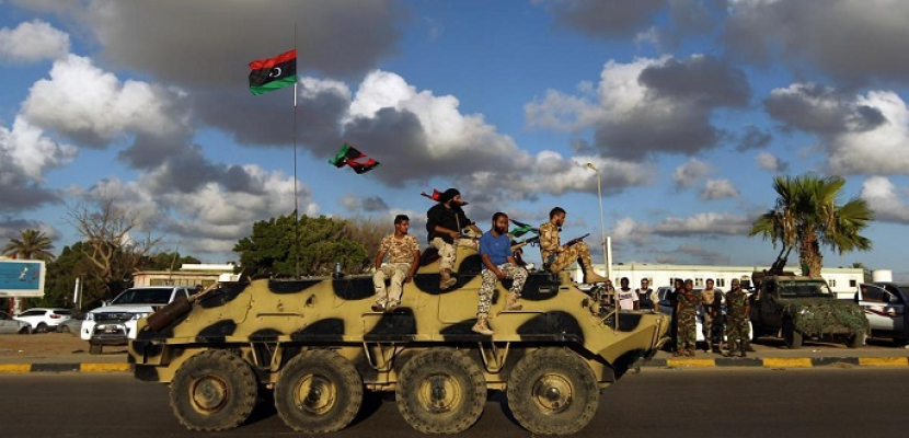 الجيش الليبى يطارد فلول الجماعات الإرهابية فى بنغازى