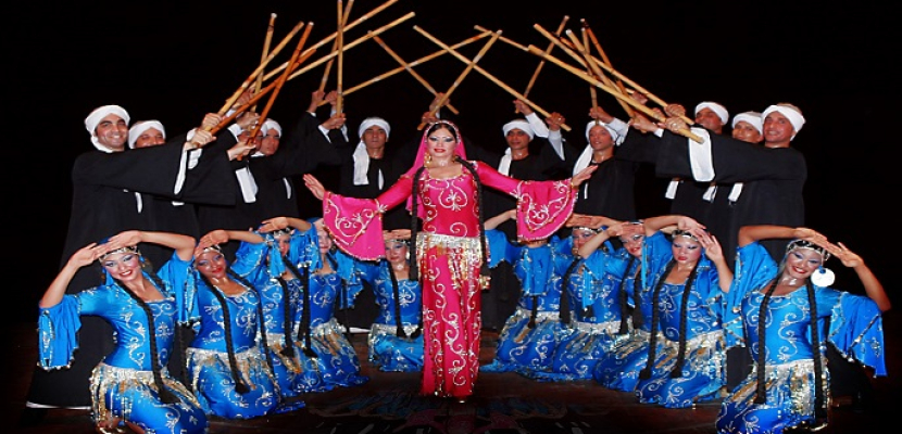 فرقة رضا للفنون الشعبية تقدم أول عرض لها في مدينة “جوانغشو” الصينية
