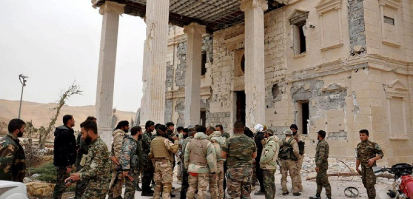 الجيش السورى يستعيد بلدة استراتيجية شمال تدمر