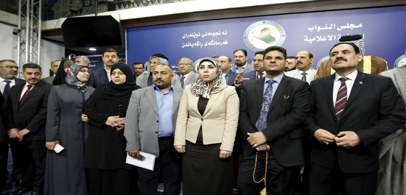 النواب العراقيون المعتصمون: وصف العبادى للاعتصام بالفوضى “غير مقبول”