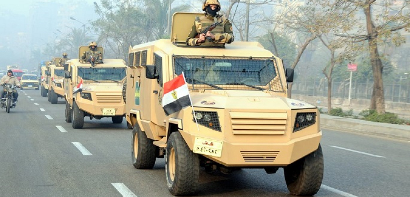 بالصور .. الجيش يؤمن الأهداف الحيوية ويشارك فى إحتفالات عيد تحرير سيناء