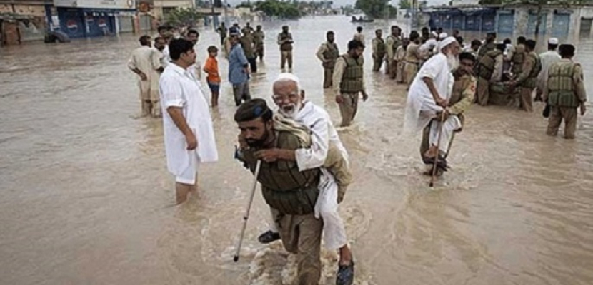 اكثر من 750 قتيلا جراء الفيضانات في جنوب آسيا