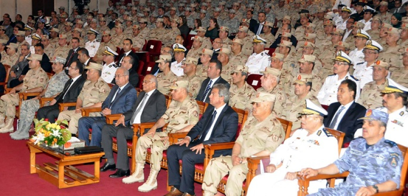 وزير الدفاع : قضينا على الكثير من البؤر الإرهابية فى سيناء بالتعاون مع الشرطة