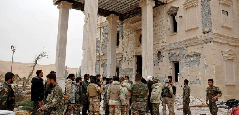 داعش يقطع طريق إمداد رئيسيا بين حمص وتدمر