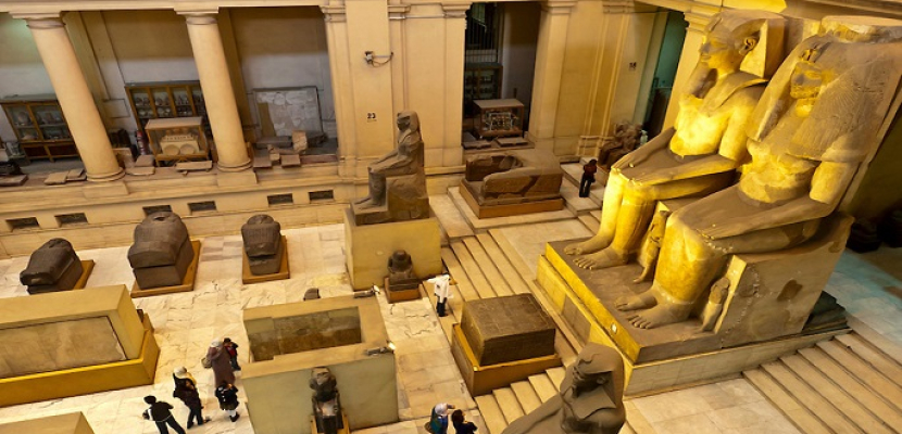الآثار: بدء التصويت على 13 قطعة أثرية لاختيار “قطعة الشهر” لعرضها بالمتحف المصري