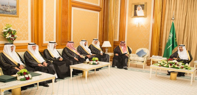 الوزراء السعوديون الجدد يؤدون القسم أمام خادم الحرمين