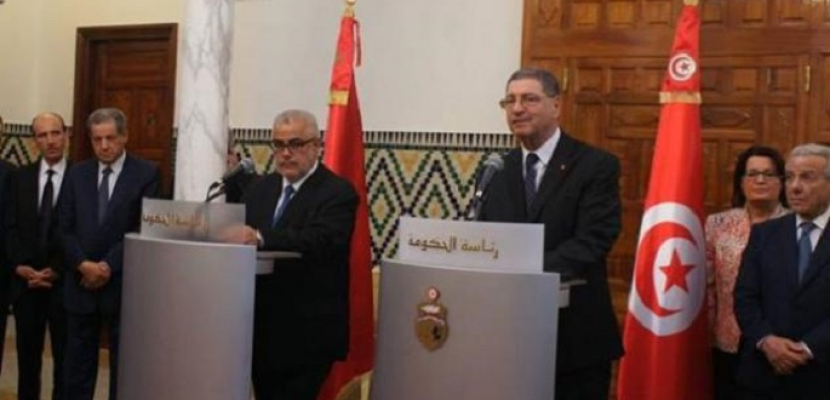رئيسا الحكومة التونسية والمغربية يبحثان تعزيز التعاون في المجال الأمني ومكافحة الإرهاب