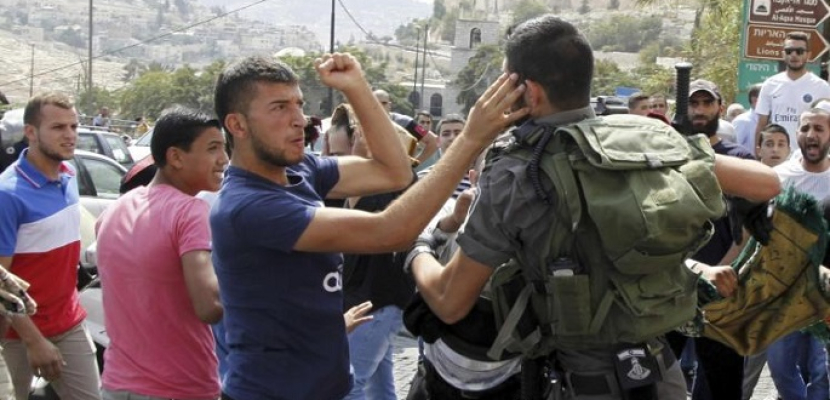 فلسطيني يطعن إسرائيليا في القدس