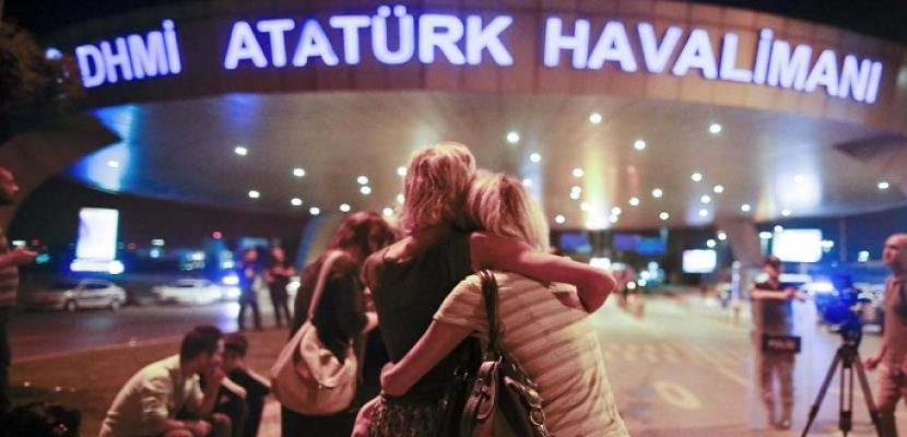 هجوم إسطنبول.. عشرات القتلى والجرحى وتركيا تتهم داعش